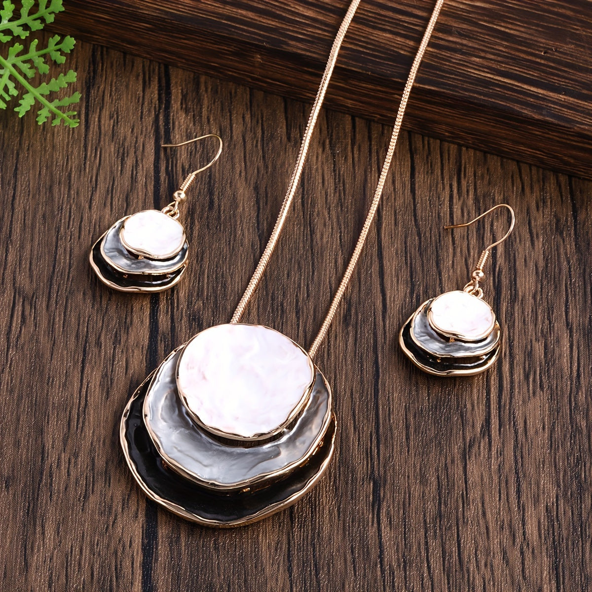 Boho smyckeset – örhängen & halsband i retro flerfärgad stil