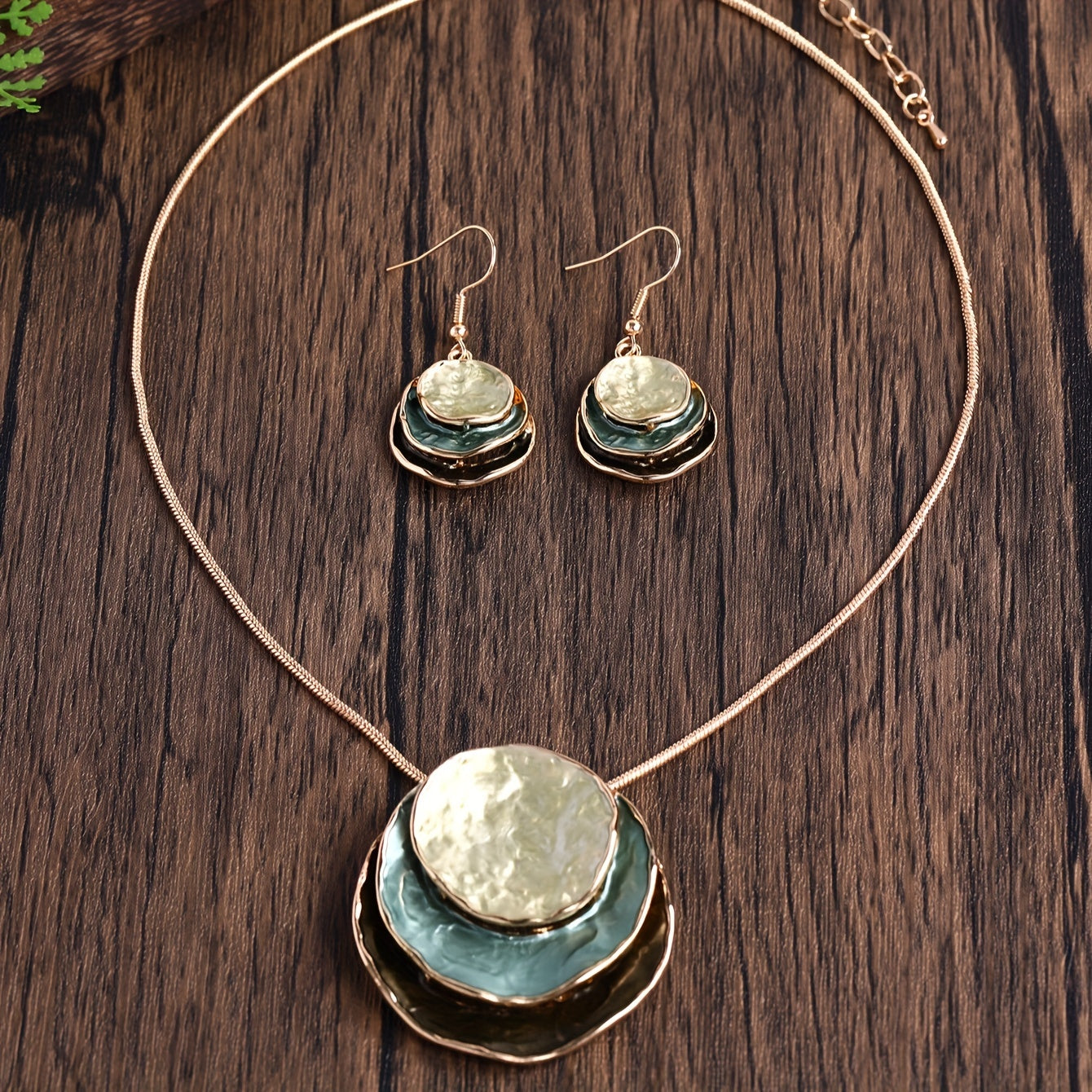 Boho smyckeset – örhängen & halsband i retro flerfärgad stil