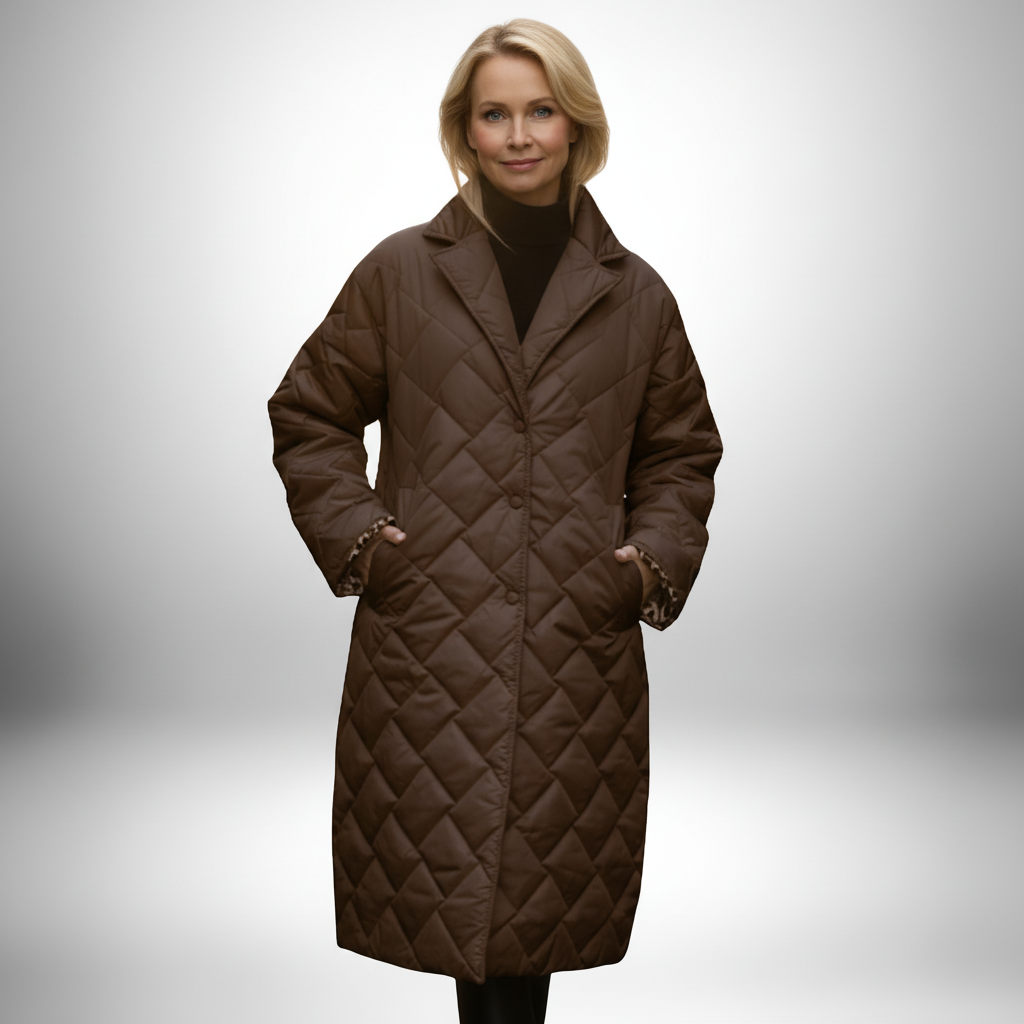 Linnea – Elegant quiltad kappa med leopardfoder