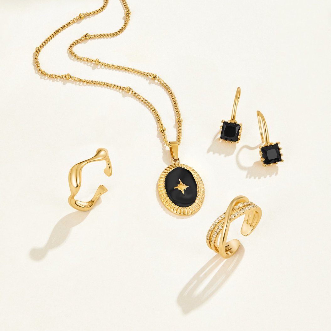 Underbara Kristallhängande Örhängen